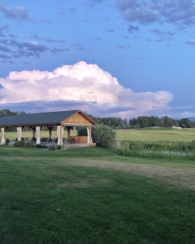 Gallatin River Lodge in Bozeman, Montana | My Style Diaries blogger Nikki Prendergast