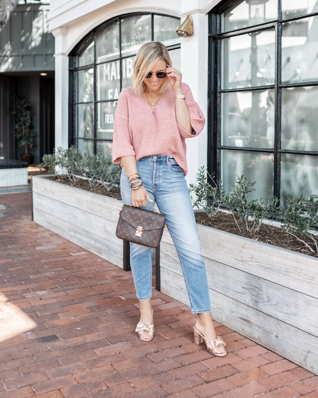 Daze Denim mom jeans for spring | My Style Diaries blogger Nikki Prendergast